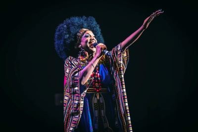 "Celia vive. Tributo a Celia Cruz en sus 100 años" de Lucrecia