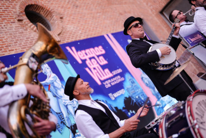 'dixieland'  Whatever Jazz Band