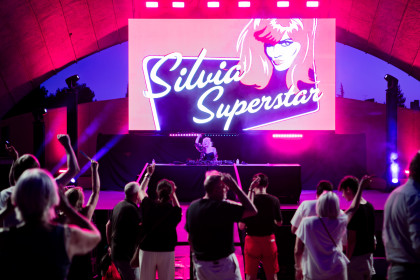 SILVIA SUPERSTAR