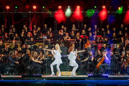 ORQUESTA Y CORO DE RTVE Siempre Abba